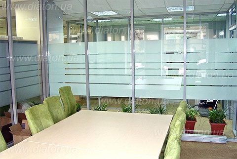 продаж, встановлення плівки